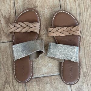 Sofft Women's Tan and Silver Sandals